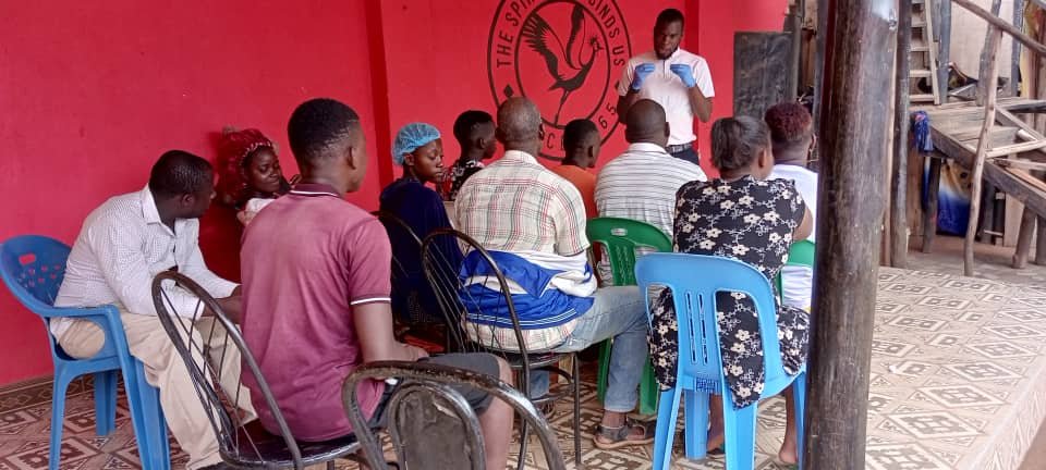 Peer-led community discussion