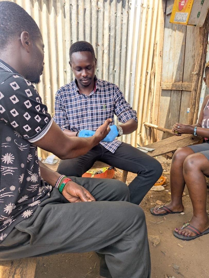 Rapid HIV testing during community service delivery